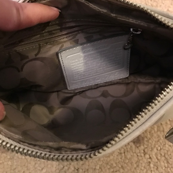 White leather Coach handbag - Picture 4 of 5